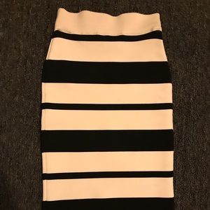 Bcbg maxazria pencil skirt